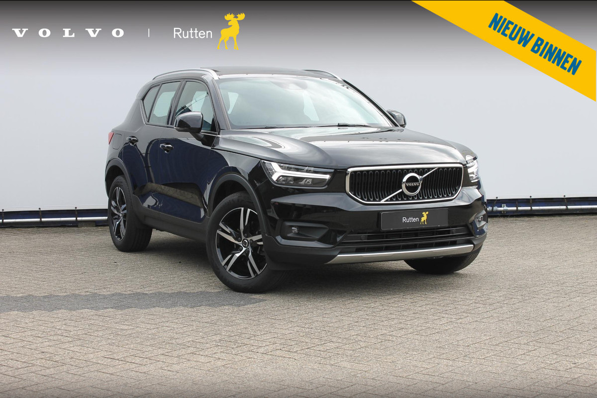 Volvo XC40 T2 129pk automaat Business Pro Adaptieve Cruise Control / Blis / Panoramisch schuif-kanteldak / Semi elektrisch wegklapbare trekhaak / Navigatie / Verwarmbare voorstoelen / Verwarmbare voorruit