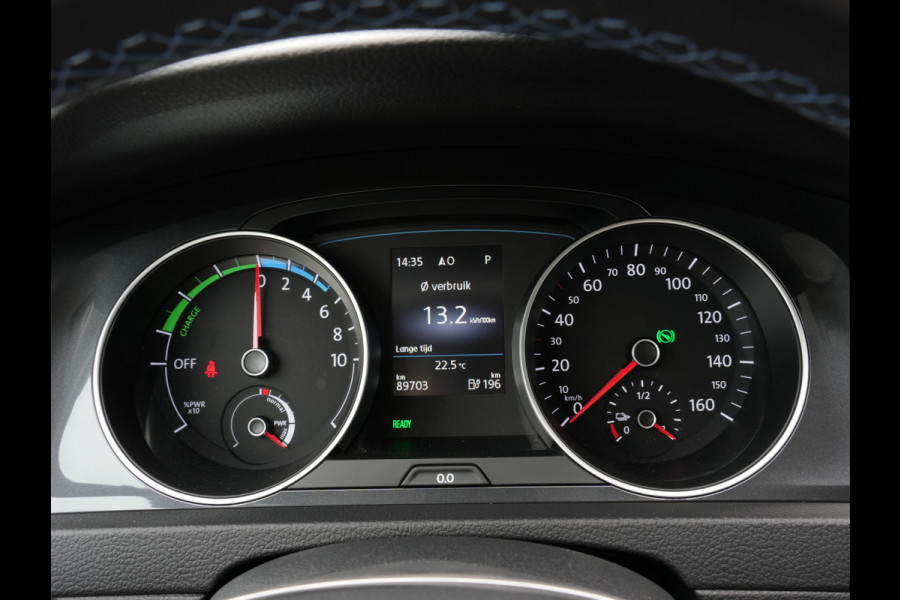 Volkswagen e-Golf E-DITION | Navigatie | Climate Control | ACC | Stoelverwarming