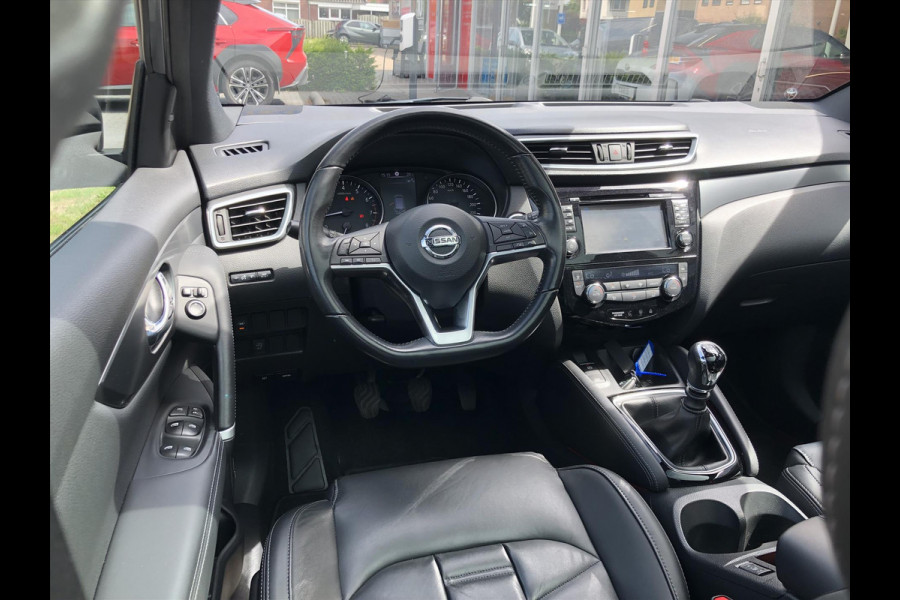 Nissan QASHQAI 1.2 DIG-T Tekna+ | Eerste eigenaar, Trekhaak, Bose, 360 Camera, Leer, Stoelverwarming, LED, Panoramadak, Navigatie