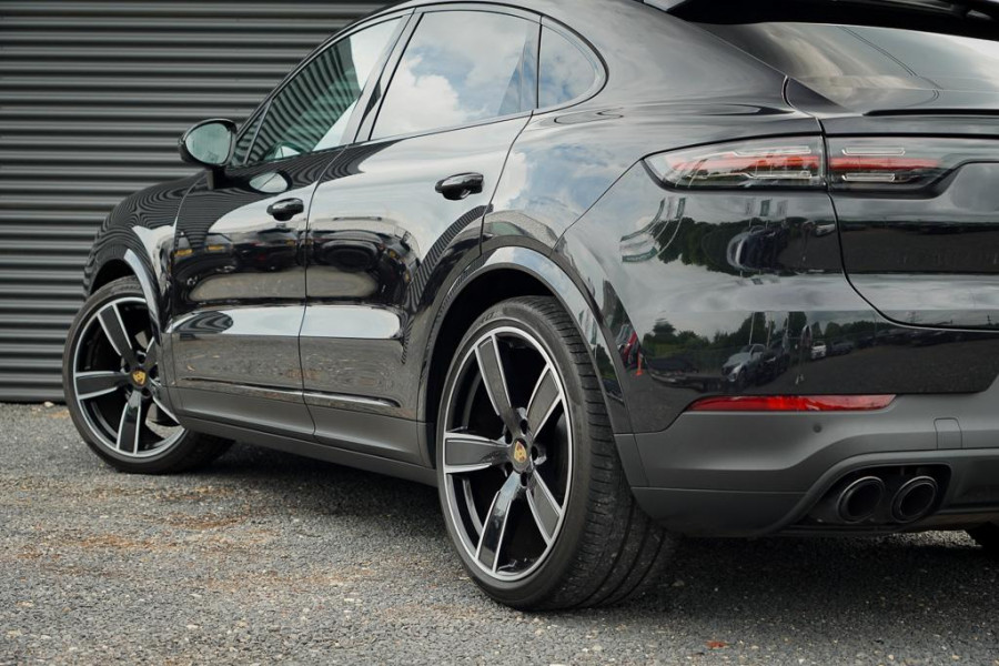 Porsche Cayenne Coupé 3.0 / Pano / 18-Voudig / NL Auto / Incl BTW / 22'' / Sportuitlaat
