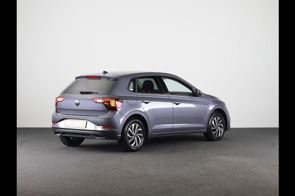 Volkswagen Polo 1.0 TSI Life Edition 95 pk Automaat (DSG) | Verlengde garantie | Navigatie via App | Parkeersensoren achter | Achteruitrijcamera | Adaptieve cruise control |
