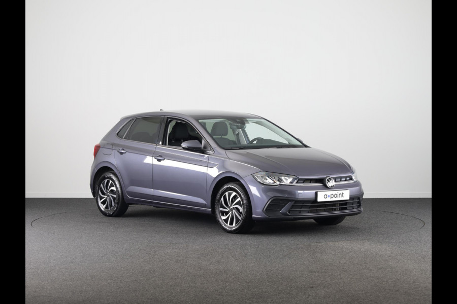 Volkswagen Polo 1.0 TSI Life Edition 95 pk Automaat (DSG) | Verlengde garantie | Navigatie via App | Parkeersensoren achter | Achteruitrijcamera | Adaptieve cruise control |