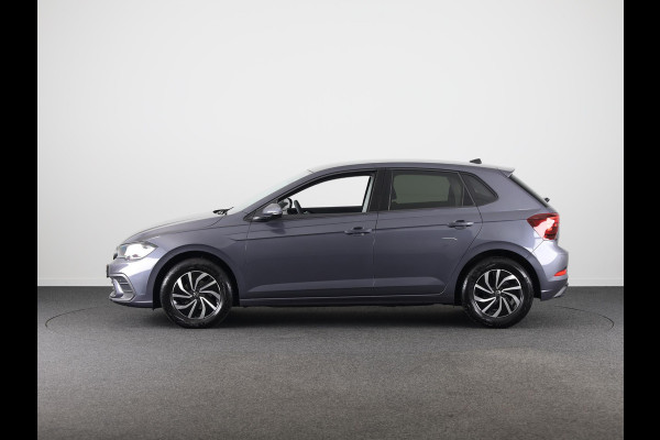 Volkswagen Polo 1.0 TSI Life Edition 95 pk Automaat (DSG) | Verlengde garantie | Navigatie via App | Parkeersensoren achter | Achteruitrijcamera | Adaptieve cruise control |