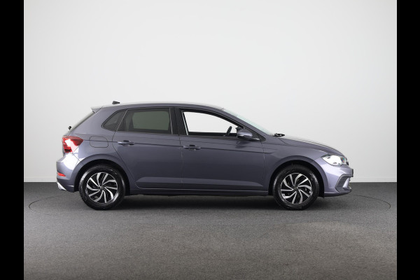 Volkswagen Polo 1.0 TSI Life Edition 95 pk Automaat (DSG) | Verlengde garantie | Navigatie via App | Parkeersensoren achter | Achteruitrijcamera | Adaptieve cruise control |