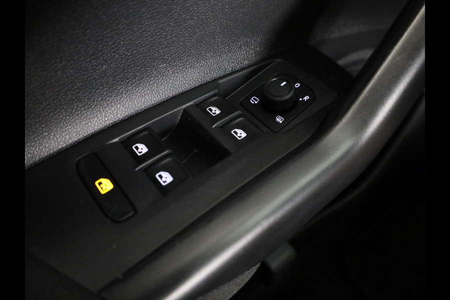Volkswagen Polo 1.0 TSI Life Edition 95 pk Automaat (DSG) | Verlengde garantie | Navigatie via App | Parkeersensoren achter | Achteruitrijcamera | Adaptieve cruise control |