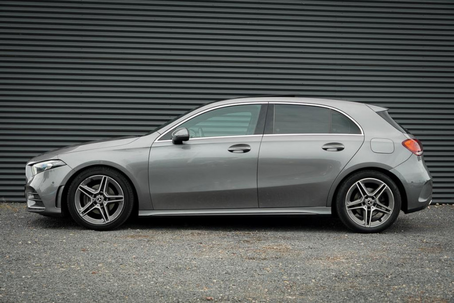 Mercedes-Benz A-Klasse 200 Business Solution AMG / Pano / Stoelverwarming