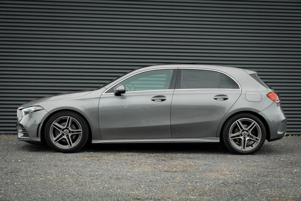 Mercedes-Benz A-Klasse 200 Business Solution AMG / Pano / Stoelverwarming