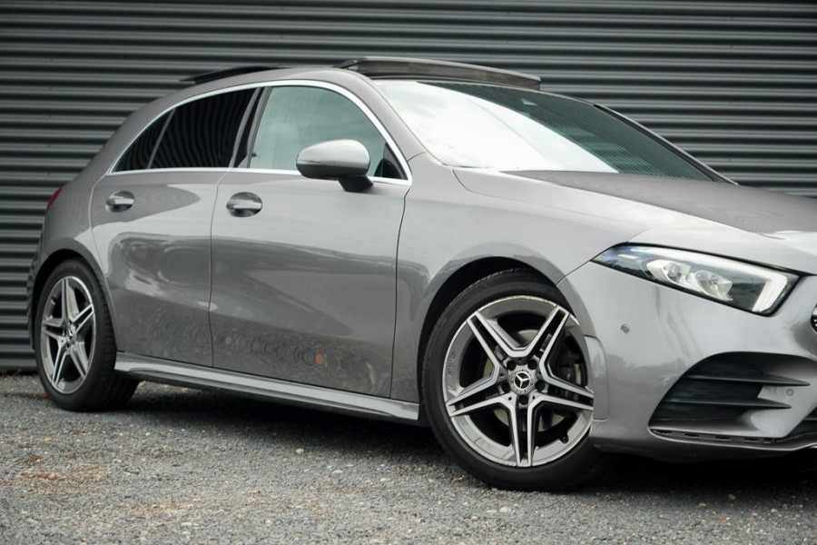 Mercedes-Benz A-Klasse 200 Business Solution AMG / Pano / Stoelverwarming