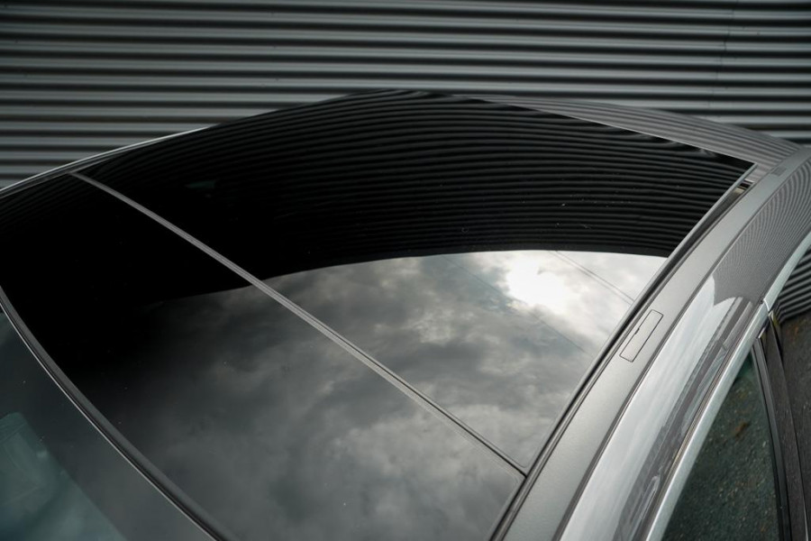 Mercedes-Benz A-Klasse 200 Business Solution AMG / Pano / Stoelverwarming
