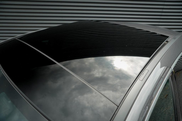 Mercedes-Benz A-Klasse 200 Business Solution AMG / Pano / Stoelverwarming