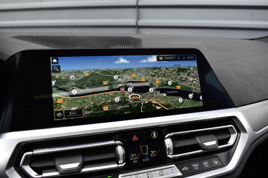 BMW 3 Serie 330e High Executive M Sport | Schuif/Kanteldak | ACC | Laser Light | Memory | Head-Up | Adaptief Onderstel |