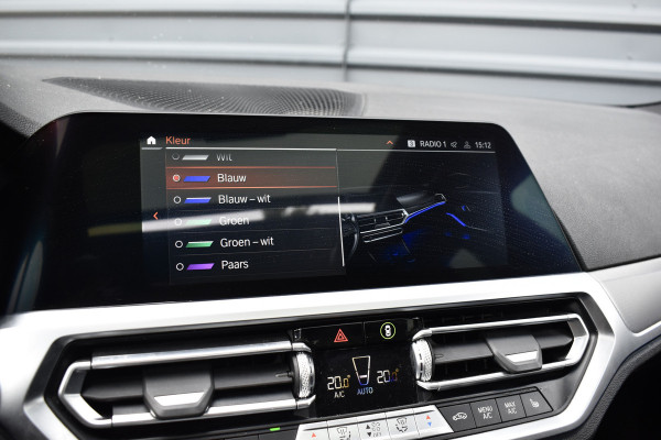 BMW 3 Serie 330e High Executive M Sport | Schuif/Kanteldak | ACC | Laser Light | Memory | Head-Up | Adaptief Onderstel |