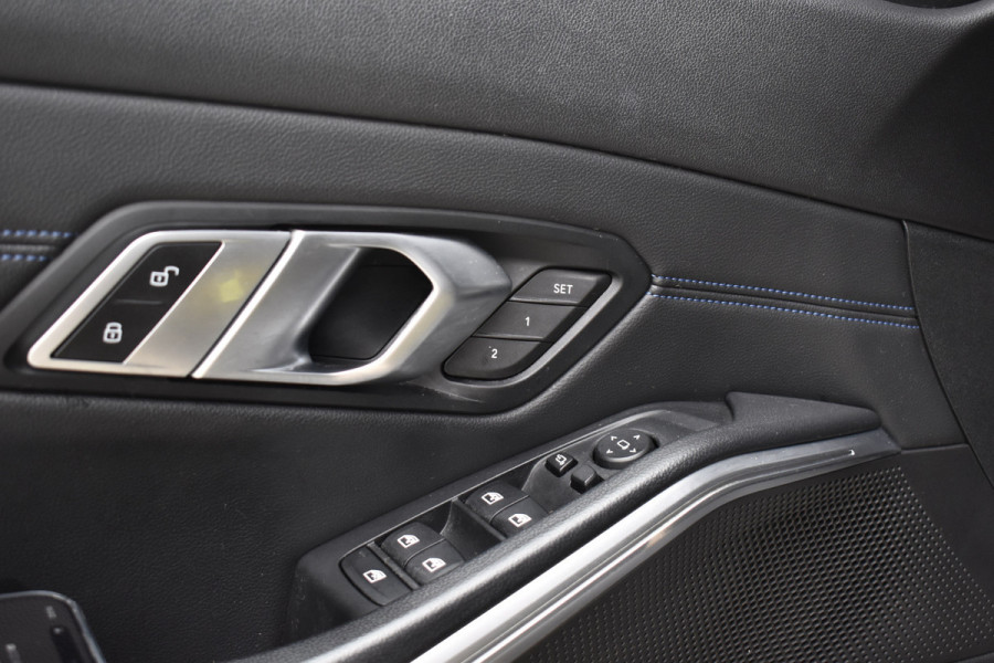 BMW 3 Serie 330e High Executive M Sport | Schuif/Kanteldak | ACC | Laser Light | Memory | Head-Up | Adaptief Onderstel |