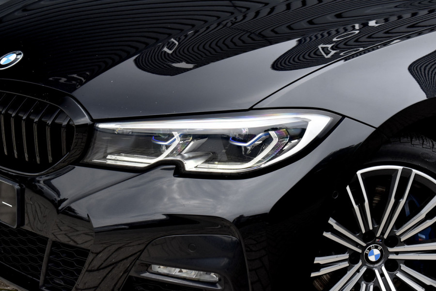 BMW 3 Serie 330e High Executive M Sport | Schuif/Kanteldak | ACC | Laser Light | Memory | Head-Up | Adaptief Onderstel |