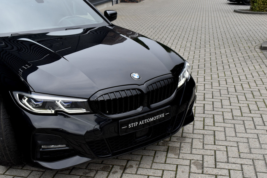 BMW 3 Serie 330e High Executive M Sport | Schuif/Kanteldak | ACC | Laser Light | Memory | Head-Up | Adaptief Onderstel |