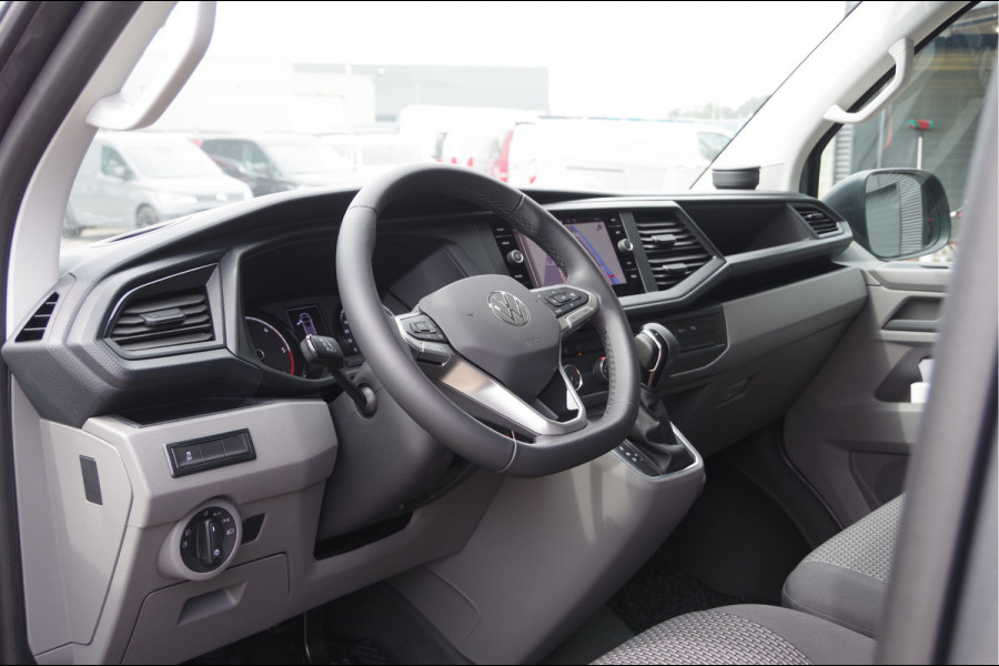 Volkswagen Transporter 2.0 TDI L2 30, 3-ZITS, 150PK AUT. LED, TREKHAAK, CAMERA, APPLE CARPLAY, STOELVERWARMING, STANDKACHEL, AIRCO