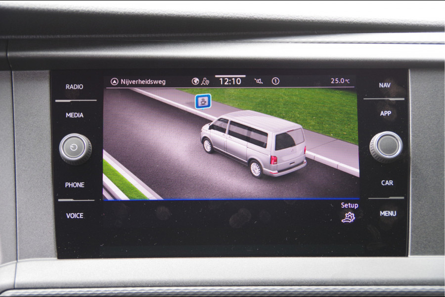 Volkswagen Transporter 2.0 TDI L2 30, 3-ZITS, 150PK AUT. LED, TREKHAAK, CAMERA, APPLE CARPLAY, STOELVERWARMING, STANDKACHEL, AIRCO