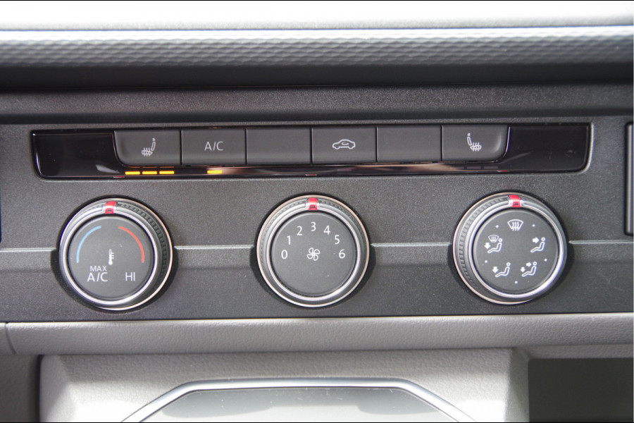 Volkswagen Transporter 2.0 TDI L2 30, 3-ZITS, 150PK AUT. LED, TREKHAAK, CAMERA, APPLE CARPLAY, STOELVERWARMING, STANDKACHEL, AIRCO