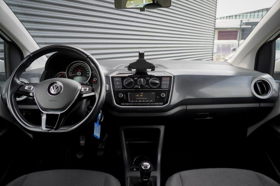 Volkswagen up! 1.0 BMT move up! / Winterpack / 5Drs / Stoelverwarming / AppConnect