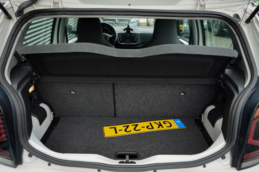Volkswagen up! 1.0 BMT move up! / Winterpack / 5Drs / Stoelverwarming / AppConnect