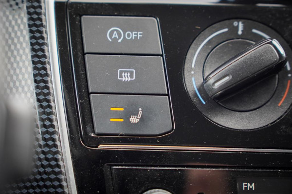 Volkswagen up! 1.0 BMT move up! / Winterpack / 5Drs / Stoelverwarming / AppConnect