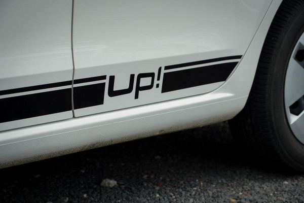 Volkswagen up! 1.0 BMT move up! / Winterpack / 5Drs / Stoelverwarming / AppConnect