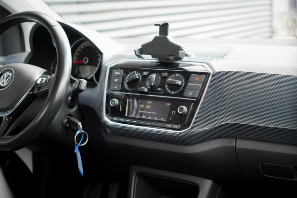 Volkswagen up! 1.0 BMT move up! / Winterpack / 5Drs / Stoelverwarming / AppConnect