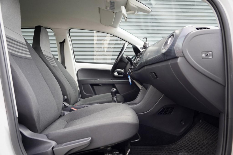 Volkswagen up! 1.0 BMT move up! / Winterpack / 5Drs / Stoelverwarming / AppConnect