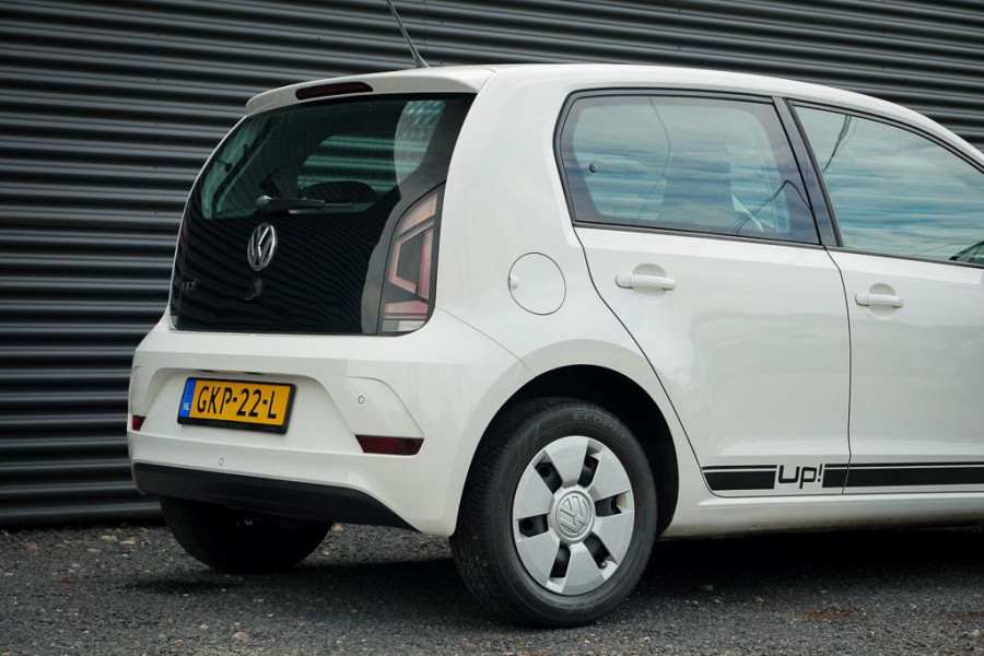 Volkswagen up! 1.0 BMT move up! / Winterpack / 5Drs / Stoelverwarming / AppConnect