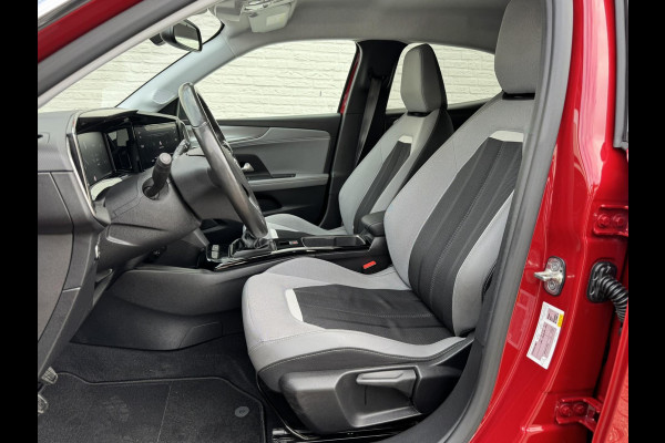 Opel Mokka 1.2 Turbo Business Elegance Adaptive cruise Climate control Stoel- en stuurverwarming Apple / Android parkeersensoren
