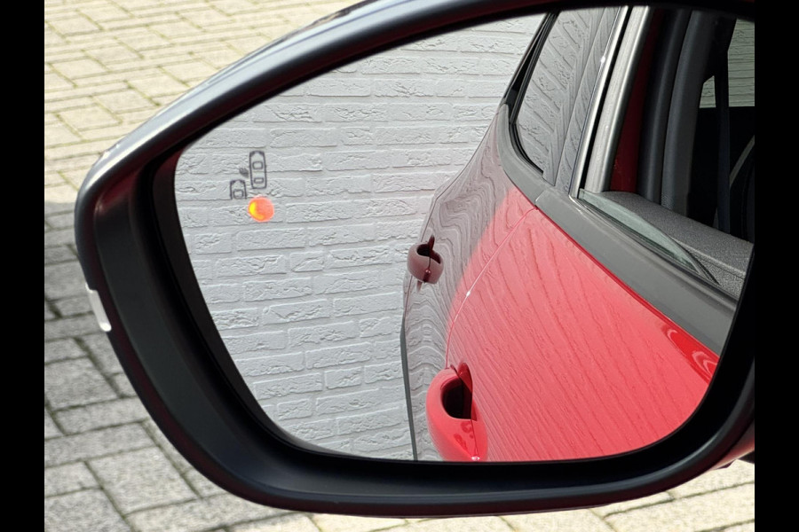 Opel Mokka 1.2 Turbo Business Elegance Adaptive cruise Climate control Stoel- en stuurverwarming Apple / Android parkeersensoren