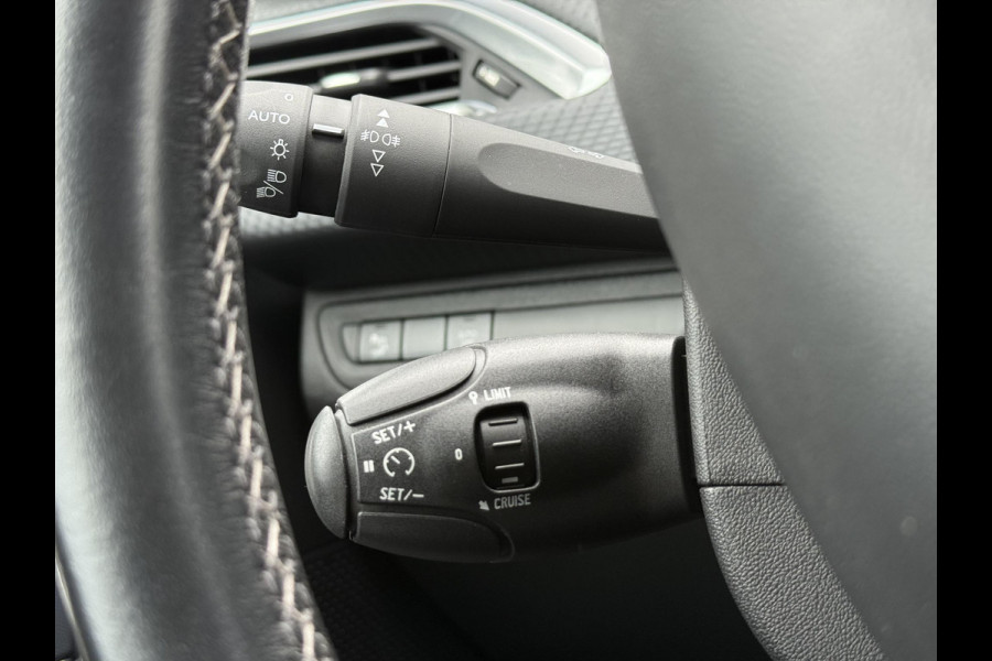 Peugeot 2008 1.2 PureTech Allure 2e Eigenaar,Navi,Aaple Carplay,Clima,Cruise,Trekhaak,APK tot 04-2026