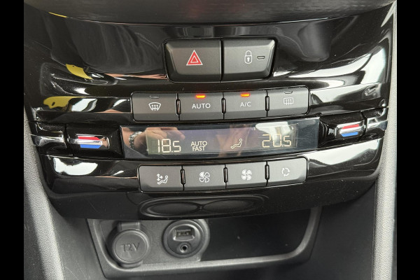 Peugeot 2008 1.2 PureTech Allure 2e Eigenaar,Navi,Aaple Carplay,Clima,Cruise,Trekhaak,APK tot 04-2026