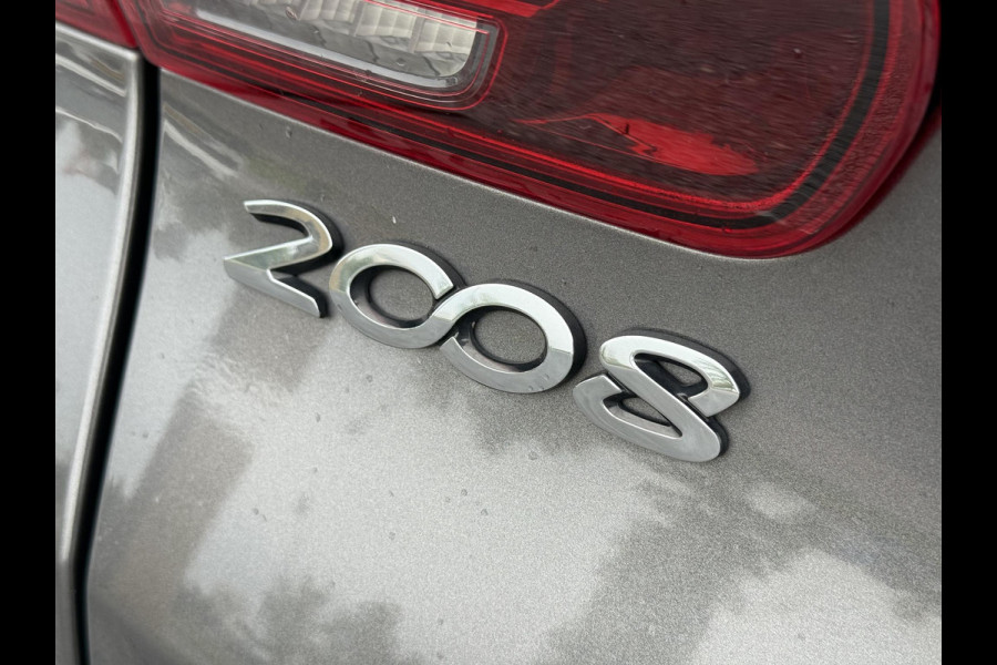 Peugeot 2008 1.2 PureTech Allure 2e Eigenaar,Navi,Aaple Carplay,Clima,Cruise,Trekhaak,APK tot 04-2026