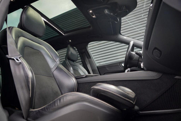Volvo XC60 2.0 T8 Twin Engine AWD R-Design / Pano / Trekhaak / BowersWilkins / 21'' / Intellisafe