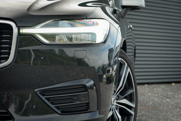 Volvo XC60 2.0 T8 Twin Engine AWD R-Design / Pano / Trekhaak / BowersWilkins / 21'' / Intellisafe