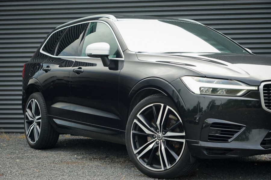 Volvo XC60 2.0 T8 Twin Engine AWD R-Design / Pano / Trekhaak / BowersWilkins / 21'' / Intellisafe