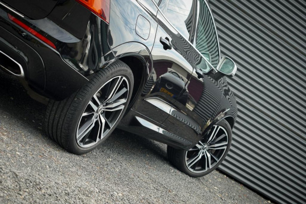 Volvo XC60 2.0 T8 Twin Engine AWD R-Design / Pano / Trekhaak / BowersWilkins / 21'' / Intellisafe