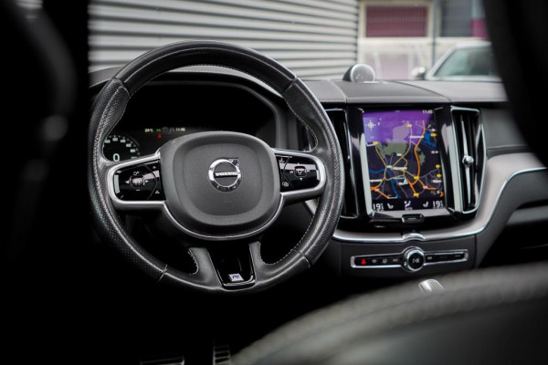Volvo XC60 2.0 T8 Twin Engine AWD R-Design / Pano / Trekhaak / BowersWilkins / 21'' / Intellisafe