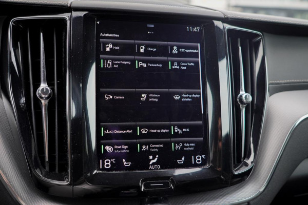 Volvo XC60 2.0 T8 Twin Engine AWD R-Design / Pano / Trekhaak / BowersWilkins / 21'' / Intellisafe