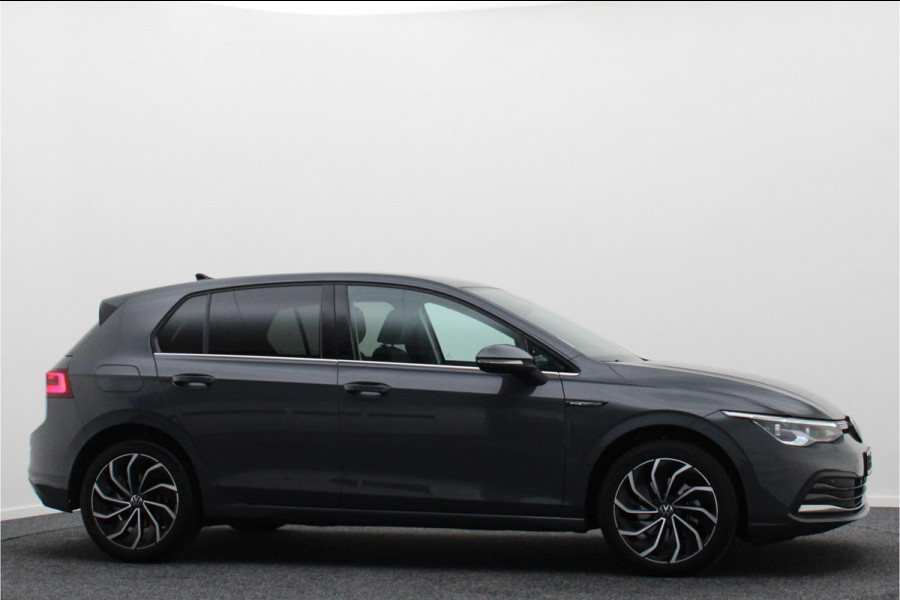 Volkswagen Golf 1.5 eTSI DSG Style Virtual Cockpit, Head-Up, IQ-Light, ACC, Apple Carplay, Sfeerverlichting, 17''
