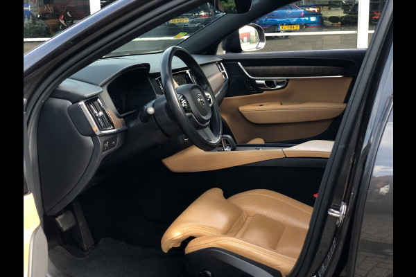 Volvo V90 Cross Country 2.0 B5 AWD Pro | Pano, Stoel+Stuurverw, Ventilatie, Leder, 360 Camera, Navi, 21'' LMV | Dealeronderhouden|