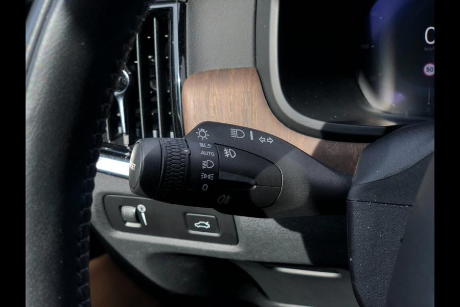 Volvo V90 Cross Country 2.0 B5 AWD Pro | Pano, Stoel+Stuurverw, Ventilatie, Leder, 360 Camera, Navi, 21'' LMV | Dealeronderhouden|