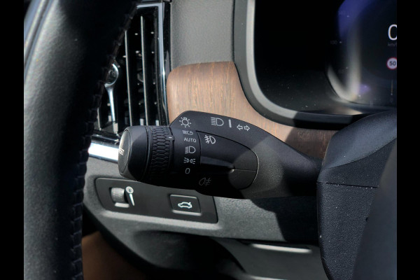 Volvo V90 Cross Country 2.0 B5 AWD Pro | Pano, Stoel+Stuurverw, Ventilatie, Leder, 360 Camera, Navi, 21'' LMV | Dealeronderhouden|
