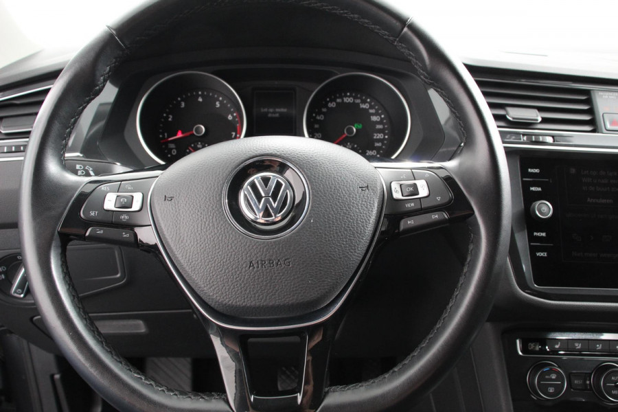 Volkswagen Tiguan Allspace 1.5 TSI DSG High-Line 7p. | Navigatie | Climate Control | Lichtmetalen velgen | Electrische Achterklep | DAB | Led | Stoelverwarming