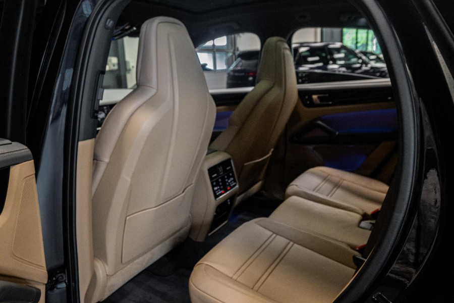 Porsche Cayenne Coupé 3.0 E-Hybrid Platinum Edition *Sport-Design / Porsche-Approved / BOSE / Panorama / Stoelventilatie / Soft-Close / 18-Wegs / PASM*