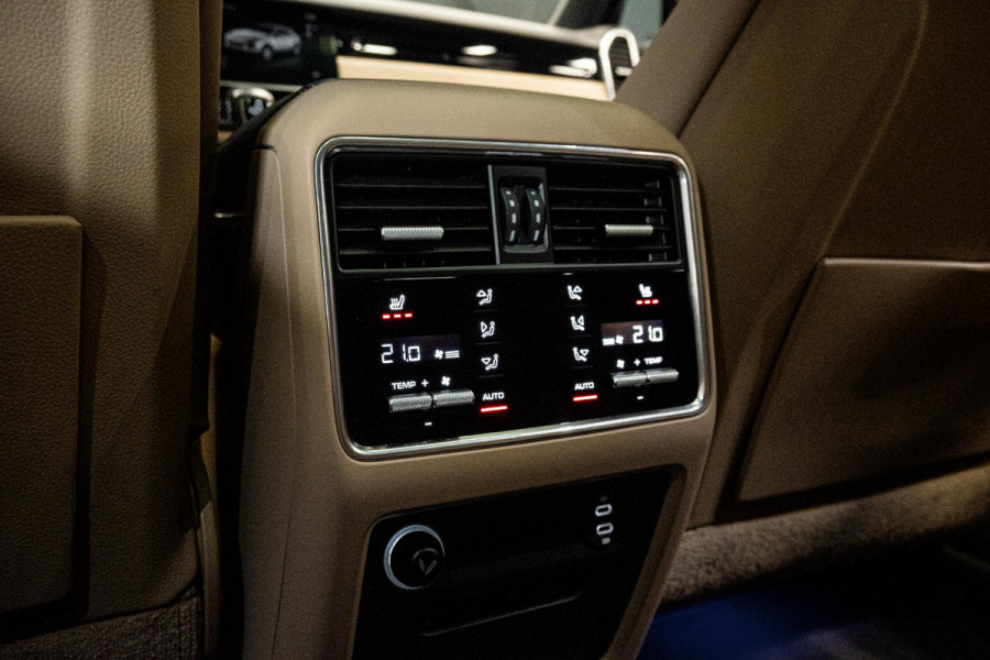 Porsche Cayenne Coupé 3.0 E-Hybrid Platinum Edition *Sport-Design / Porsche-Approved / BOSE / Panorama / Stoelventilatie / Soft-Close / 18-Wegs / PASM*
