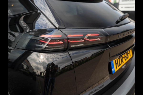 Peugeot 2008 1.2 Hybrid 136 GT / Pano / CarPlay / Adaptive cruise / Keyless / 360