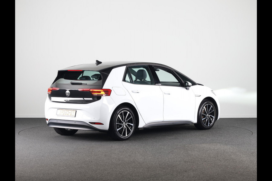 Volkswagen ID.3 Pure 45 kWh 150PK | Navigatie | Parkeersensoren | Led koplampen