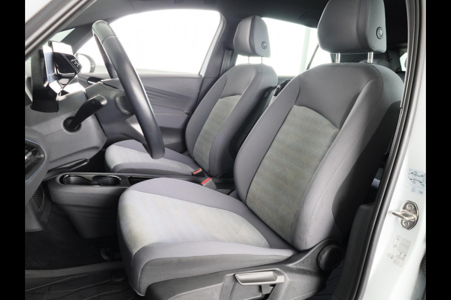 Volkswagen ID.3 Pure 45 kWh 150PK | Navigatie | Parkeersensoren | Led koplampen